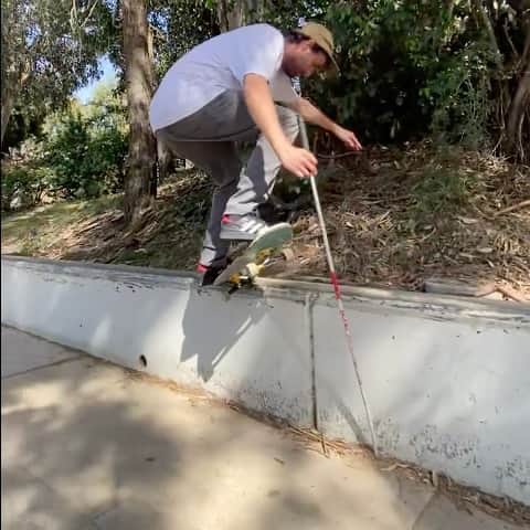 adidas Skateboardingのインスタグラム：「/// @danthemancina 🙌.  #adidasSkateboarding」