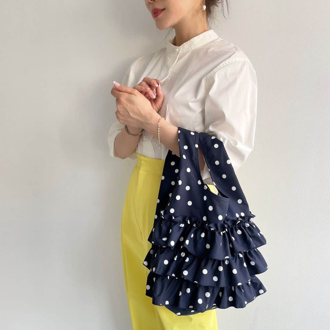 吉田美紀さんのインスタグラム写真 - (吉田美紀Instagram)「・ ・ 大人気エコバッグの新色が登場！！  コンパクトになり持ち運びもしやすいので 是非チェックしてください♡･:*+  これから撮影♫ 16時からはインスタライブ致します。  @lialapg  #lialapg #fashion #bag #ecobag #ファッション #バッグ #エコバッグ」4月14日 8時16分 - miki__yoshida
