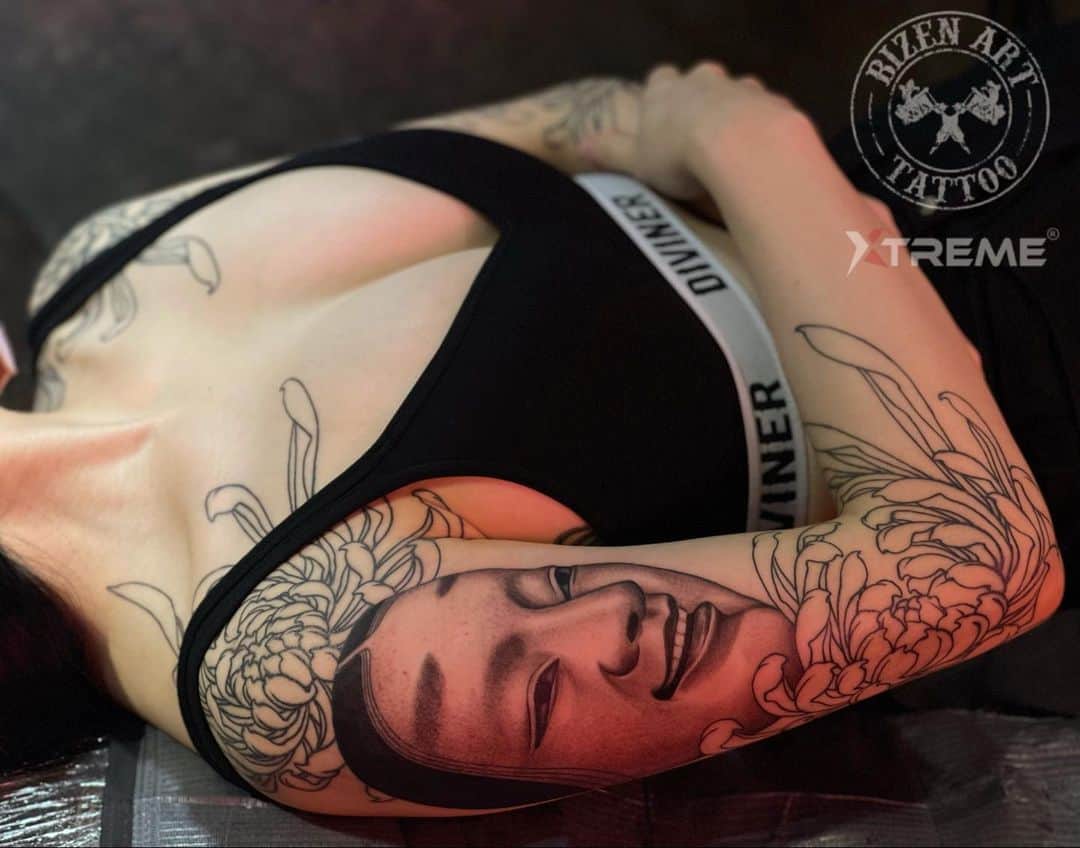 彫師美漸のインスタグラム：「Bizen art tattoo studio 女面 ・ #刺青 #彫師 #美漸 #彫師美漸 #表参道 #原宿 #原宿タトゥー #タトゥー #東京タトゥー #Bizenarttattoostudio #tokyo #tattoo #art #fashion #bizenart #bizen #문신　#Bizentattoo  #tattooer #tattooist #tattooartist #tattooart #tattoostudio #japanesetattoo」