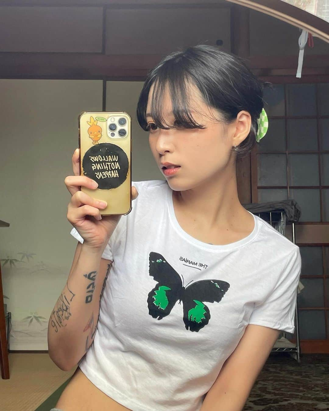 岡奈なな子（おかなちゃん）のインスタグラム：「冬に買ったThe MaríasとWallowsのグッズTシャツおろした🦋」