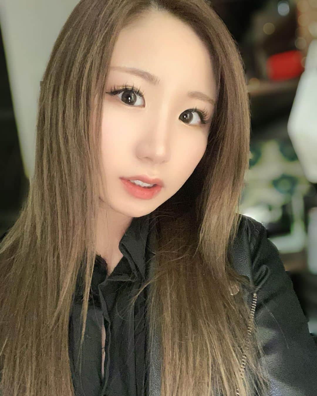 なおのインスタグラム：「夜を辞めてからなにしてるの？って  犬に遊んでもらう 友達と遊ぶ ポケモンマスターになる 3食自炊  …普通にニート。笑」