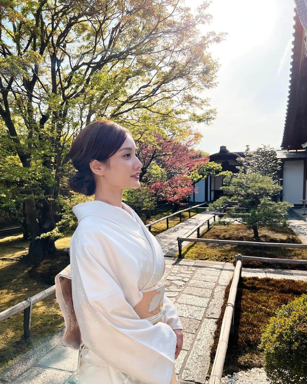 谷まりあさんのインスタグラム写真 - (谷まりあInstagram)「おおきに京都☺️🇯🇵 シンプルにシンプルに、、毎度京都に行くと感じること、、少しづつでも気付いたらふっと軽くなります🌱✨ それにしてもどのお庭もきれいでした。。またお邪魔します✨  今日もお疲れ様でした☺️」4月14日 21時13分 - mariaaaa728