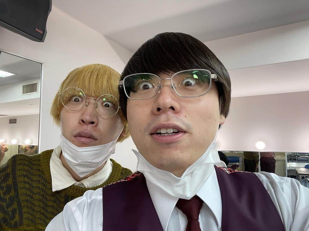 せめる。さんのインスタグラム写真 - (せめる。Instagram)「㊗️10枚たまった㊗️ #目ガンギマリキューティクル兄弟 #お兄ちゃん #ガク さん #いつもお世話になってます。 #最初は初々しい #終盤は慣れてきた #言うとしたら僕 #記念 #いいねせんかい」4月14日 21時24分 - semeru.momo
