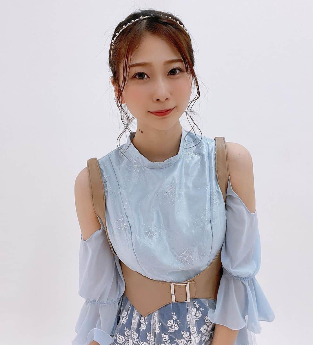 塩野響子のインスタグラム：「⠀ 【お知らせ】 この度、elsyの新メンバーとして加入することになりました！ ⠀ きょんを加入させてよかった。 って言ってもらえるように頑張ります。 ⠀ ライブも沢山あるので、 また新しい私に会いに来て欲しいです！！ ⠀ よろしくお願いいたします！ ⠀ ⠀」