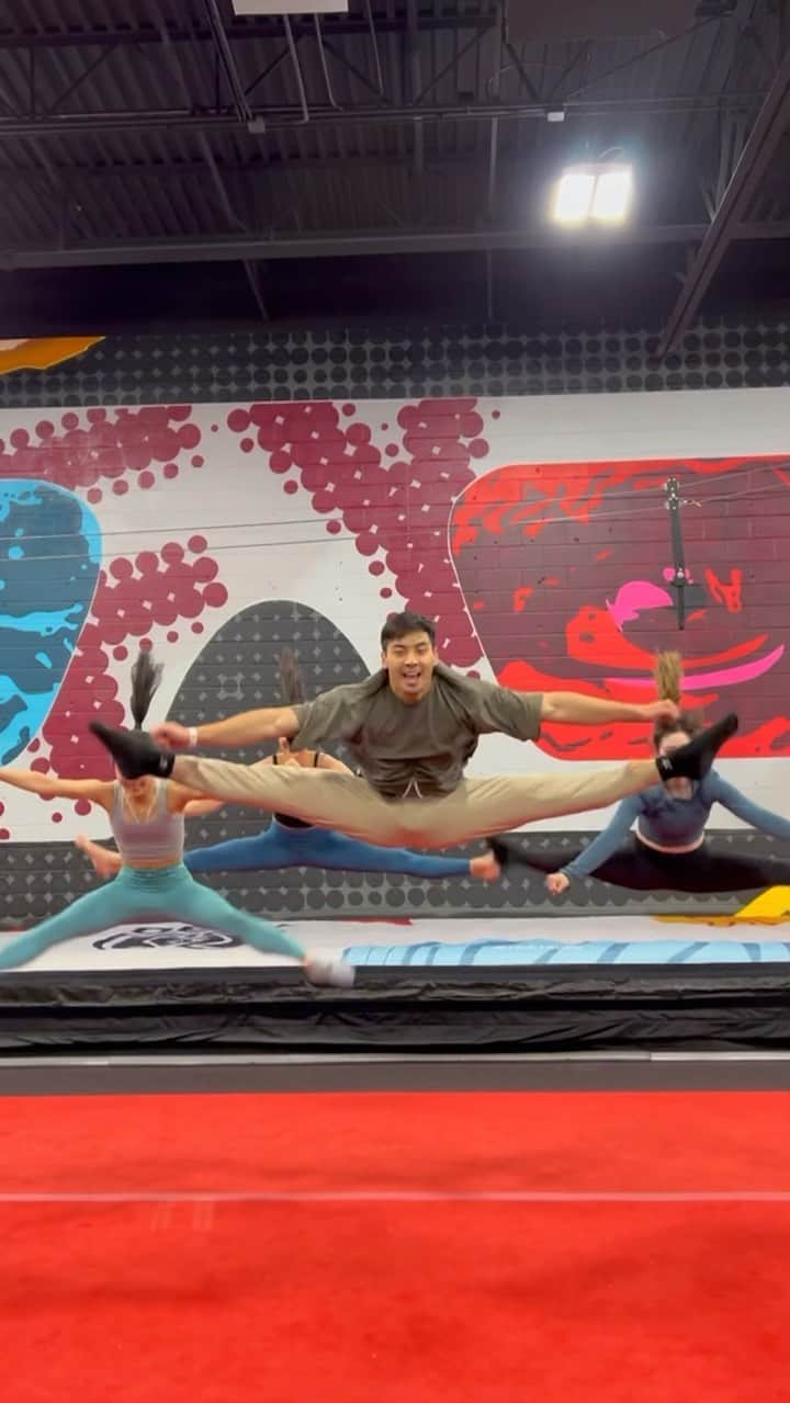 篠原枝令菜のインスタグラム：「Could barely get those jumps up…I’m an EX cheerleader for a reason hahahah #cheer」