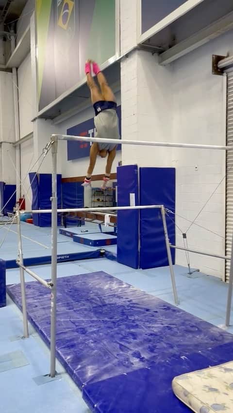 のインスタグラム：「🤸🏽‍♀️」
