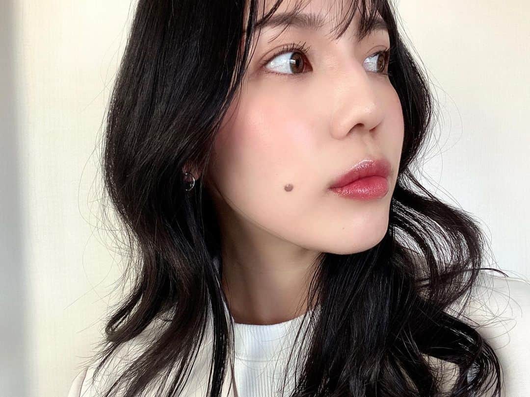 のインスタグラム：「久しぶりに @aries_ebisu さんで パリジェンヌラッシュ 上下お願いしてきました👀🤍 . ほぼかかってない状態から パーマかけてもらったけど ちゃんと上向きになって嬉しい😭🙏🏻 . いつもありがとうございます💕 . #aries_ebisu #eyelash #パリジェンヌラッシュリフト」