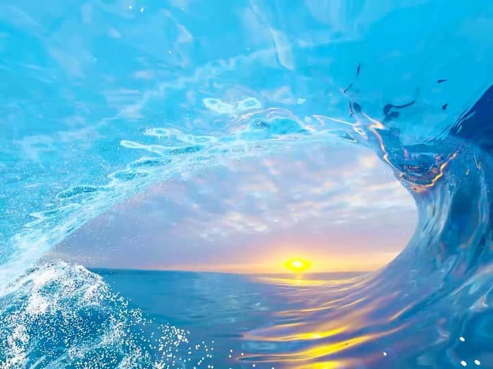 Robbie Crawfordのインスタグラム：「A quick look inside … I need to make the wave like 5 times as long #3D #whileYouveBeenHatingIveBeenLearning」