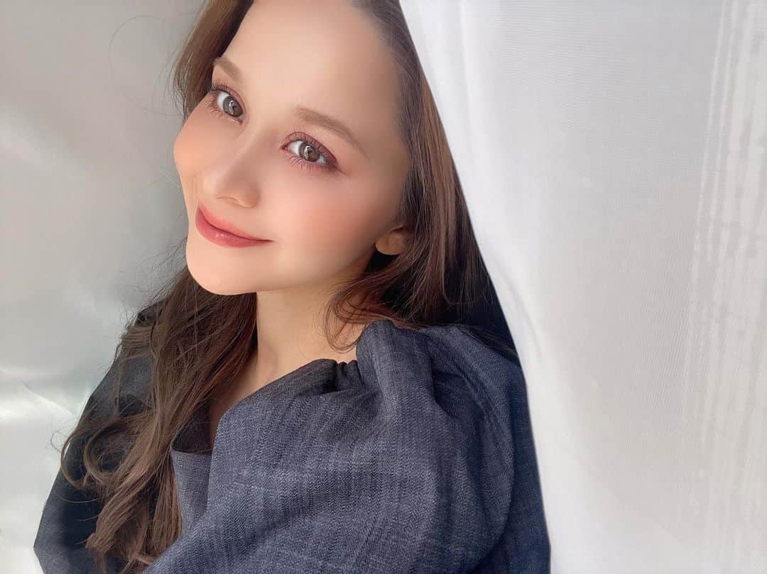 木下有希子のインスタグラム：「. 久しぶりに投稿♡  全部同じ角度inカーテン🥹♥️笑 右斜め上一番盛れる🫣  最近やったパリジェンヌいい感じ♡ @natsuki_lash さん いつもありがとうございます😊  サロン情報はこちら♡↓  𝑭𝒍𝒂𝒕 𝑴𝒂𝒕𝒕𝒆 𝑳𝒂𝒔𝒉 ¥𝟒,𝟓𝟎𝟎〜 𝑽𝑶𝑳𝑼𝑴𝑬 𝑳𝑨𝑺𝑯 ¥𝟕,𝟎𝟎𝟎〜 𝑩𝑰𝑵𝑫 𝑹𝑶𝑪𝑲 ¥𝟗,𝟎𝟎𝟎〜 𝑷𝑨𝑹𝑰𝑺𝑰𝑬𝑵𝑵𝑬 ¥𝟓,𝟓𝟎𝟎〜 𝑯𝑶𝑳𝑳𝒀𝑾𝑶𝑶𝑫 𝑩𝑹𝑶𝑾 𝑳𝑰𝑭𝑻 ¥𝟓,𝟗𝟎𝟎〜  ♦︎ agrabah eyelash beauty salon (アグラバー　アイラッシュ　ビューティー　サロン) 愛知県名古屋市中区丸の内3丁目23-6 丸の内セントラルハイツ901 地下鉄桜通線　丸の内駅/久屋大通駅から徒歩５分   平日10:00-21:00  LAST20:00 土日祝10:00-19:00  LAST18:00 定休日／日曜日 TEL 052-746-9495」
