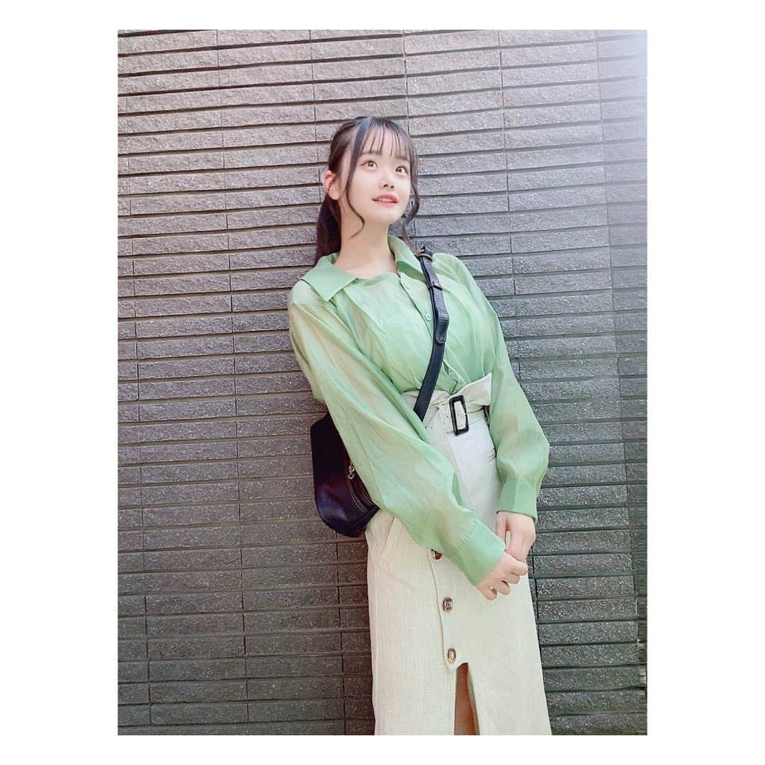 ANRIさんのインスタグラム写真 - (ANRIInstagram)「・ ・ ・ ・ ・  少しは大学生っぽくなった気がする💭  ファンの方にいただいたカバンとお洋服👗🤍  大切にします🥰  #黒髪 #ヘアアレンジ #黒髪ロング #ポニーテール  #me #i #swag #like #selfie #ootd #tbt #instagood  #followme #音大生  #photo #follow  #大学生  #春コーデ  #f4f #l4l #キリトリセカイ #selfies  #green #アイドル好きと繋がりたい #春  #アイドル #東京  #idol #dk」4月16日 16時15分 - anri_n0822