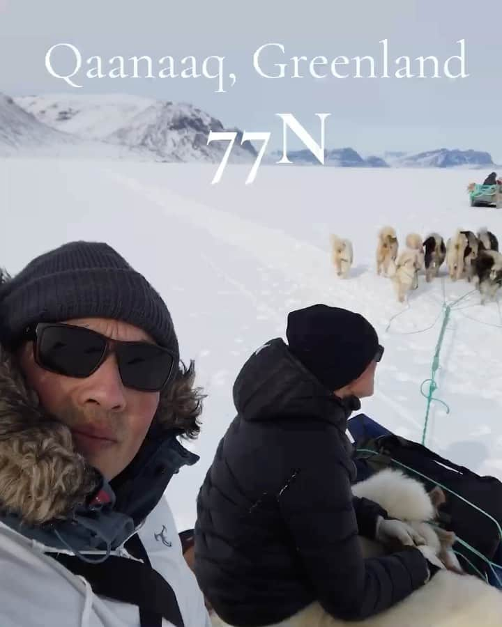 National Geographic Creativeのインスタグラム：「Video by @kiliiiyuyan | Riding with hunter Qumangaapik Kvist with his Greenland huskies and writer @glebraygorodetsky as we search for seals on the ice. Hunting by dogsled is a critical part of an Indigenous lifeway, providing for subsistence and ensuring stewardship of the Inguhuit homeland– an understanding that Western conservationists are finally beginning to recognize. Follow me, @kiliiiyuyan for more from the Arctic and beyond. #dogsledding #greenland #qaanaaq」