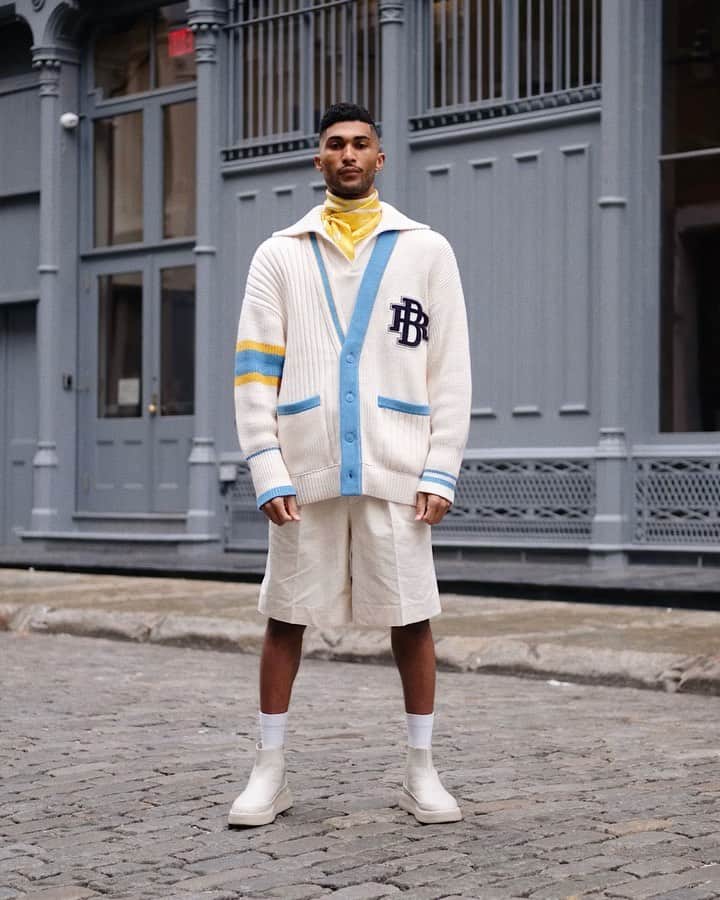 Banana Republic のインスタグラム：「Club sport style with a streetwear twist, as worn by @jovelroystan. Tap to shop #BRAthletics.」