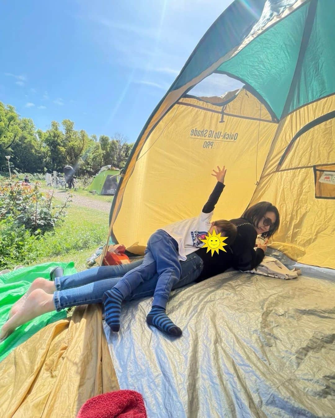 のインスタグラム：「My peaceful Saturday🌿🌞  #週末#土曜日#晴れ#テント#ピクニック#公園#八木早希」