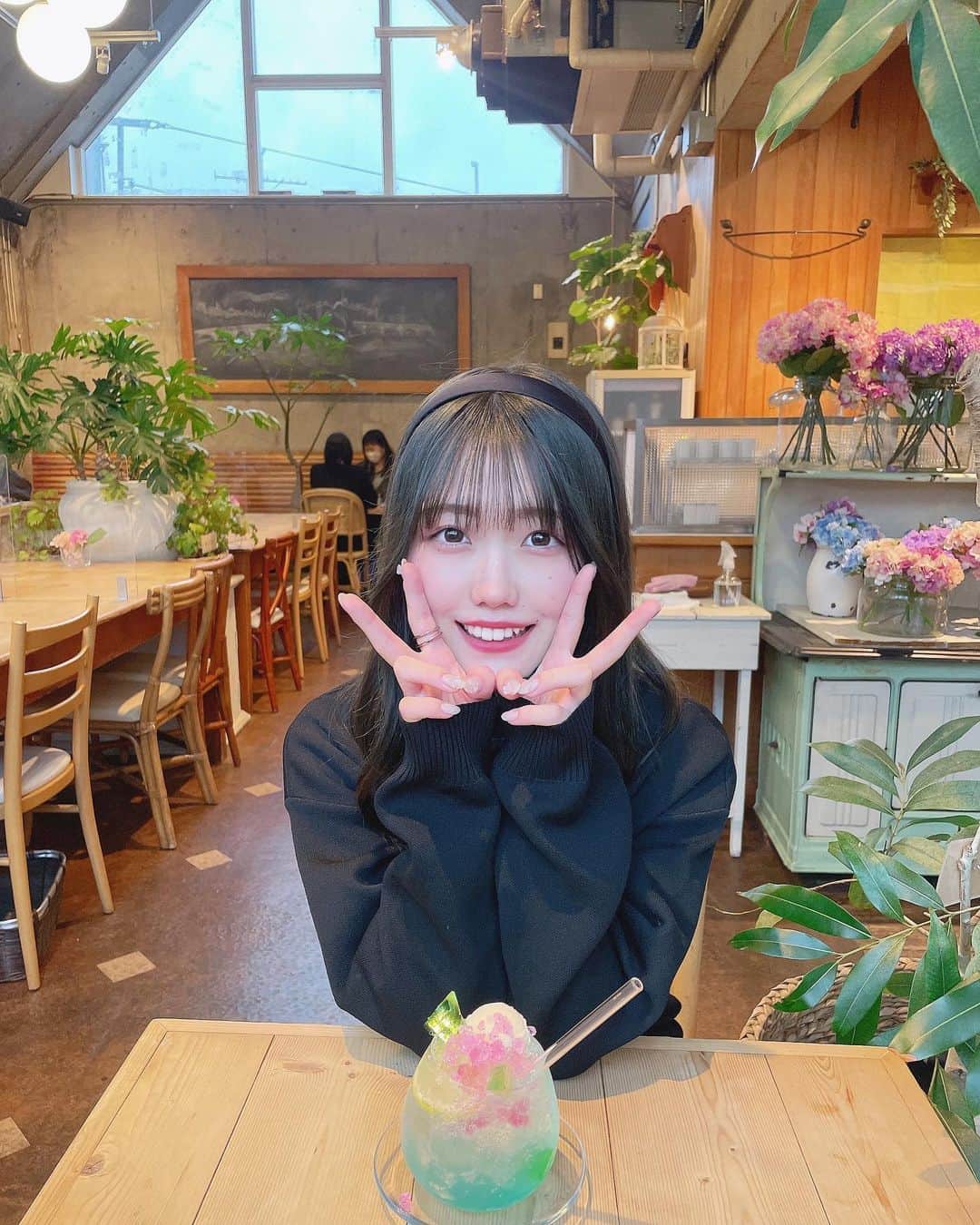 のインスタグラム：「🕊 下北沢できらきらかわいいの食べた🌷🌱♡」