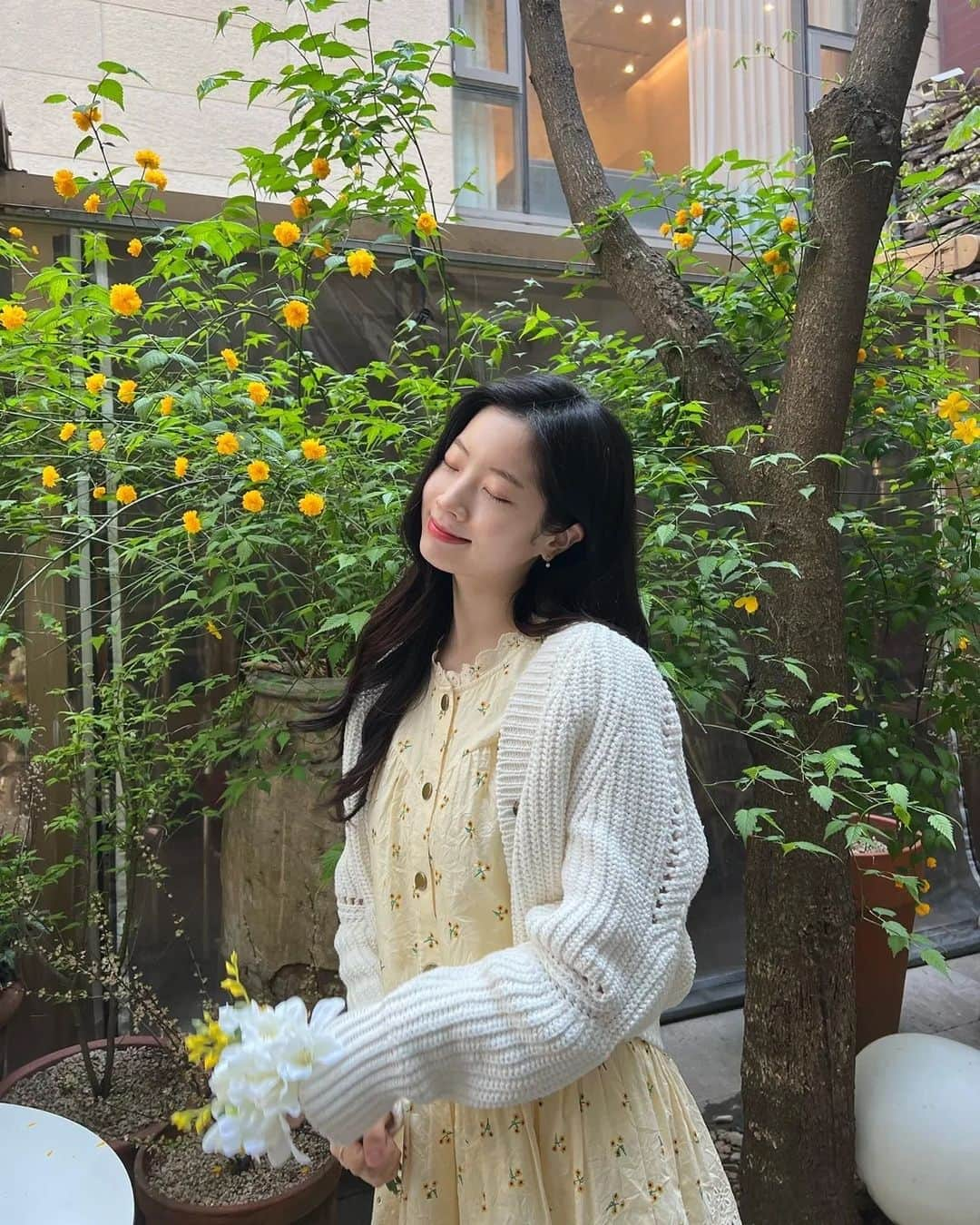 TWICEさんのインスタグラム写真 - (TWICEInstagram)「봄🌼」4月16日 20時52分 - twicetagram