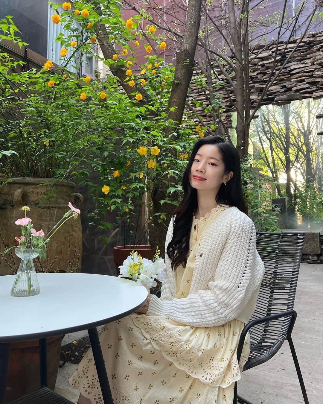 TWICEさんのインスタグラム写真 - (TWICEInstagram)「봄🌼」4月16日 20時52分 - twicetagram