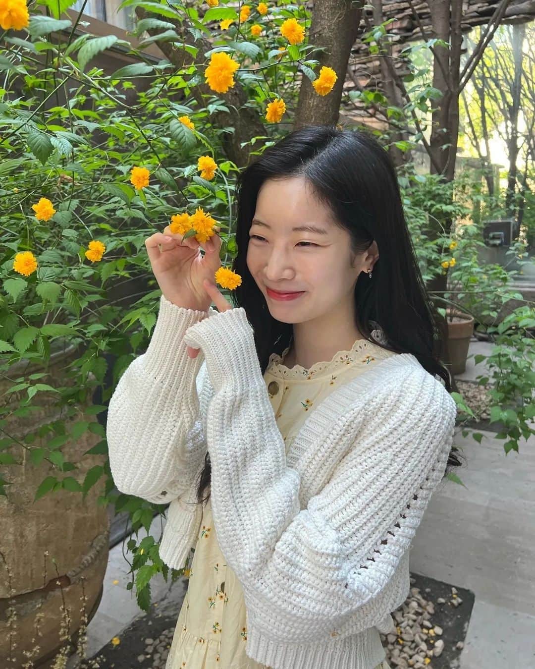 TWICEさんのインスタグラム写真 - (TWICEInstagram)「봄🌼」4月16日 20時52分 - twicetagram