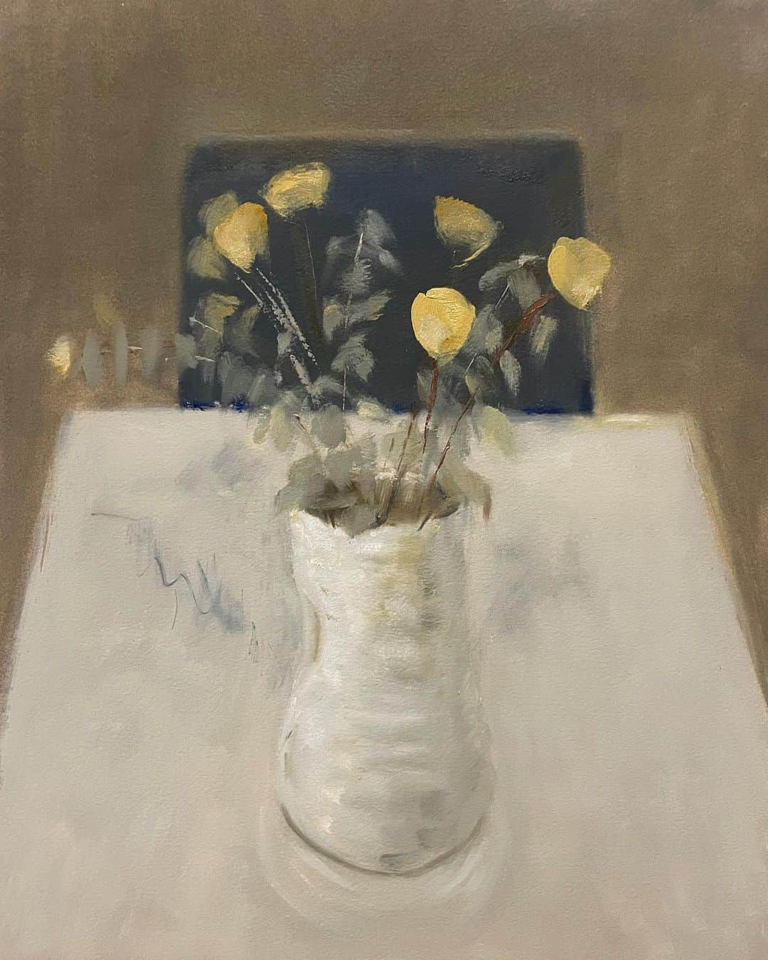 アンドリュー・J・ウェストさんのインスタグラム写真 - (アンドリュー・J・ウェストInstagram)「Dried craspedia in a white vase, oil on paper.  . . . #oilpainting #oilonpaper #fromlife #stilllife #allaprima #allaprimapainting #stilllifepainting #floral #flowers #flowerpainting #craspedia #billybuttons #sketch #oilsketch #vase #titaniumwhite #naplesyellow #yellowochre #cadmiumred #ultramarine」4月16日 22時58分 - andrewjwest