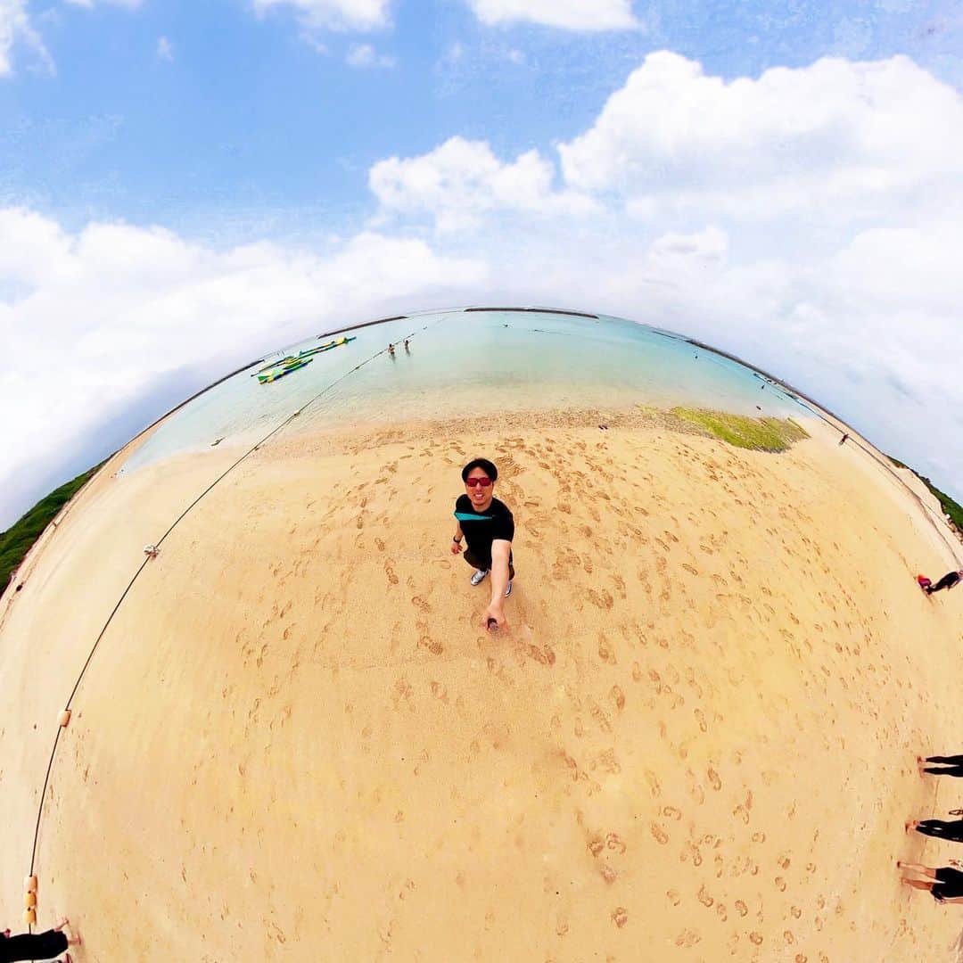鈴木雅仁のインスタグラム：「石垣島トライアスロンの撮影合間に360📸  #gooromax  #gopro #goproのある生活 #石垣島 #石垣島 #マエサトビーチ」