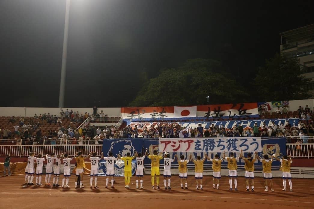 吉尾海夏さんのインスタグラム写真 - (吉尾海夏Instagram)「ACL初戦勝利🔵⚪️🔴 ベトナムまで来てくれた皆さん、DAZNで応援してくれた皆さんありがとうございました！  久しぶりにマリノスの応援歌を聞いた時鳥肌がたちました。  完全アウェーでの難しい試合でしたがマリノスサポーターの応援はずっと聞こえてましたし間違いなく自分達の力になりました！  個人としてはまだまだだったのでもっとコンディション上げて次こそチームの勝利に貢献できるように頑張ります！  #acl  #fmarinos」4月17日 1時33分 - kaina.yoshio