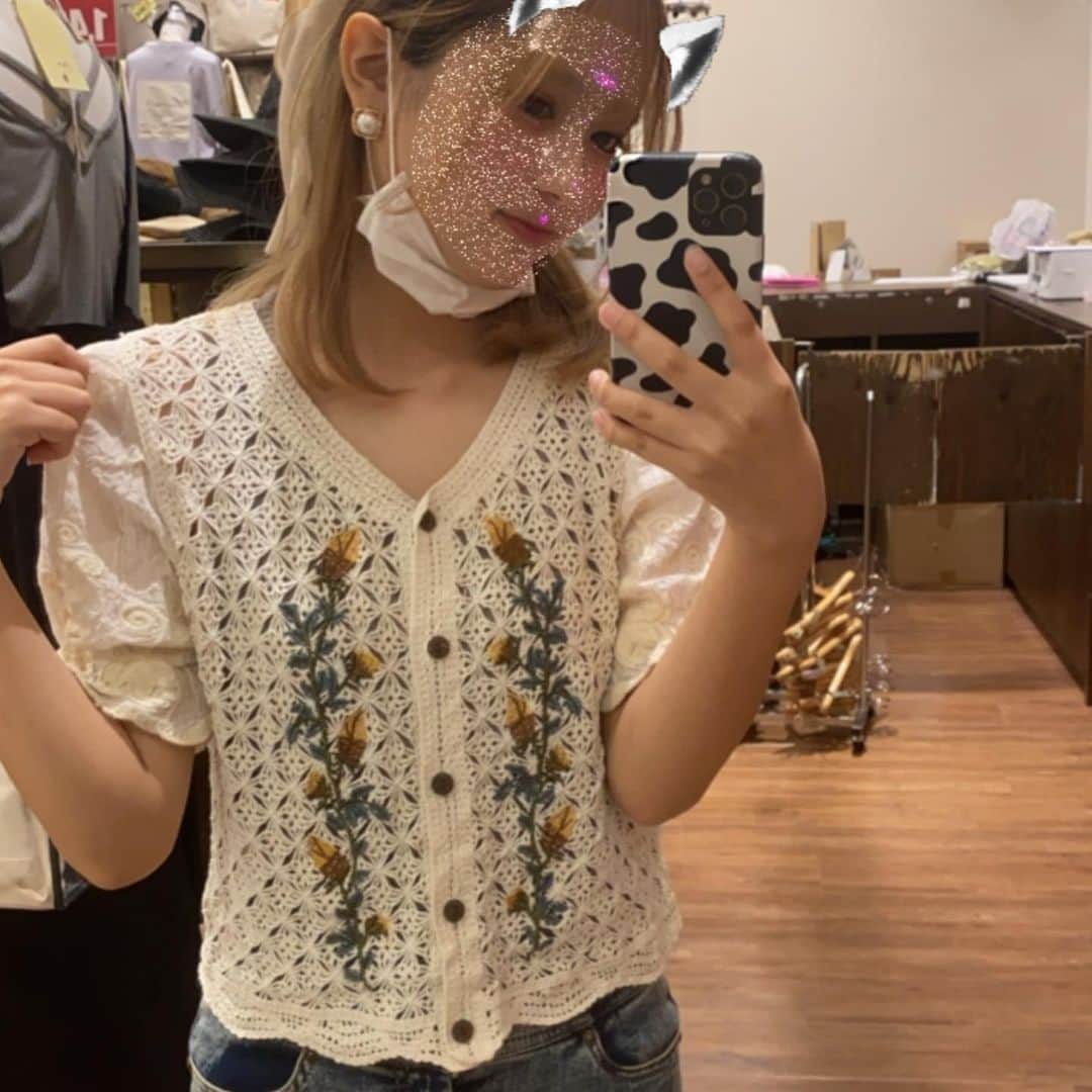 上原ゆなのインスタグラム：「この服可愛いの🥺 ・ ・  #gorge  #gorgeコーデ」