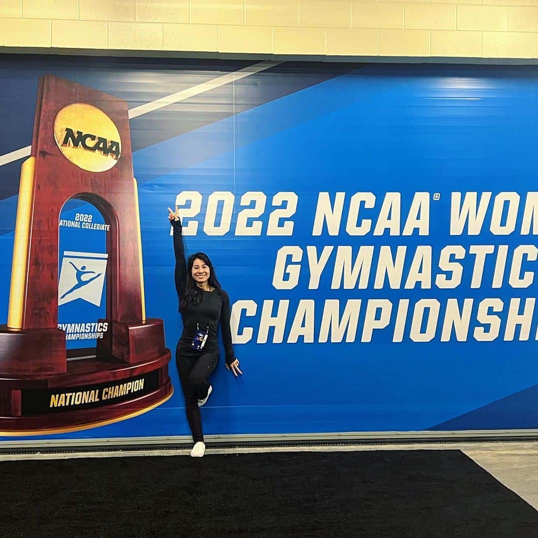 マリッサ・キングのインスタグラム：「What a season!! Thank you ESPN for the opportunity to be so involved this year. The level gymnastics has gotten to in Elite and NCAA is outstanding. Our sport is incredible and the recognition for it is continuing to grow. Being able to reunite with friends the sport has given me brings me so much happiness too. Huge congratulations to all gymnasts and programs this year!  #ncaagym #ncaagymnastics #collegegymnastics #espn」
