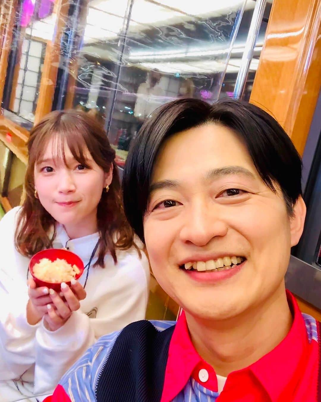 下野紘のインスタグラム：「おはようございますっ😁⁣ 『声優と夜あそびウォーカーズ』初回、ご覧いただき、ありがとうございますっ‼️⁣ さぁ、今日も頑張るぞっ😆 ⁣ ⁣ #声優と夜あそびウォーカーズ #SeiyuuToYoasobiWalkers ⁣ #HiroShimono #下野紘 ⁣ #MaayaUchida #内田真礼」