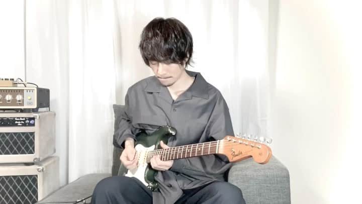 赤頭隆児のインスタグラム：「#Shanderera #frederic #FRDC #フレデリック #guitar #ギター #guitarist #guitarstagram #instaguitar #guitaristsofinstagram #musiciansofinstagram #fender #stratocaster #tworock #UAD #OX #MXR #distortionii」