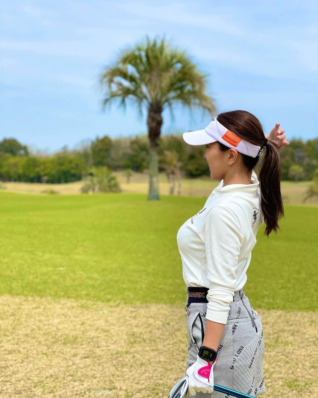 RIONAさんのインスタグラム写真 - (RIONAInstagram)「.  三重フェニックスゴルフ⛳️  南国に来た気分になれるゴルフ場😍  🔴96でした⛳️  #三重フェニックスゴルフ #ゴルフ#ゴルフ女子#ゴルフコーデ #mark&lona#マークアンドロナ #ゴルフウェア#golf#fashion」4月17日 14時52分 - riona_bestita