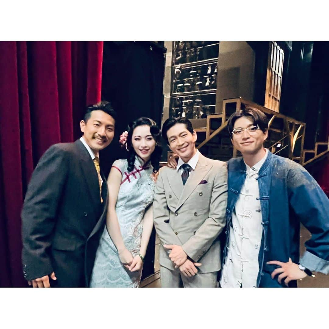 白洲迅さんのインスタグラム写真 - (白洲迅Instagram)「昨日の長岡公演で 音楽劇『夜来香ラプソディ』全公演を終えることができました。 この作品を応援してくれた全ての方々に感謝を。 終わるのがこんなに寂しいなんて。 このカンパニーのみんなに会えて、そして夜来香ラプソディの登場人物に会えて、本当に良かったーーー！ 寂しい分だけ、楽しく幸せな作品でした。 謝謝！！ありがとーーー！！！ #夜来香ラプソディ」4月17日 18時41分 - jin_shirasu_official