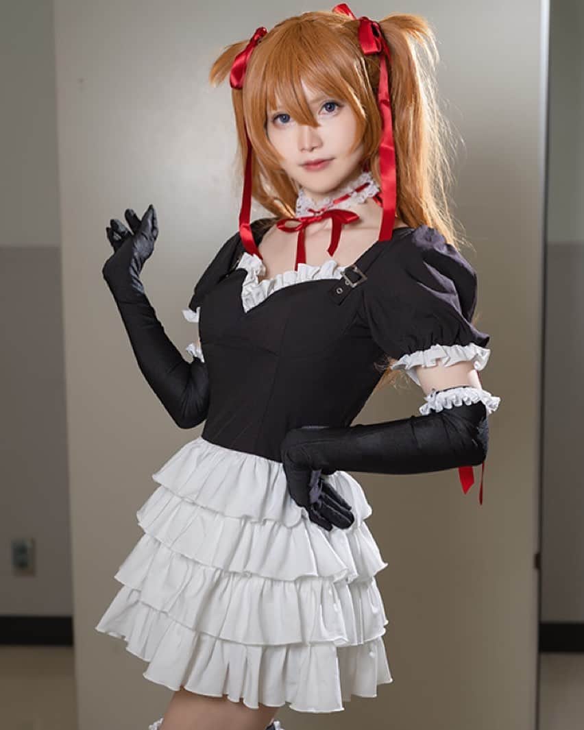 赤木クロのインスタグラム：「エヴァ　アスカ　 ゴスロリ　コスプレ  #anime #animegirl #animejapan #animeworld #japan #japanesegirl #日本 #サブカル  #cos #cosplay #cosplayer #cosplaygirl #cosplayers #コスプレ #コスプレイヤー  #gravure  #lingerie  #일본여자 #코스프레 #그라비아 #角色扮演 　#덕후 #คอสเพลย์ #cosplayphotography #cosplayphoto #cosplaymakeup #エヴァンゲリオン #evangelion #evacosplay」