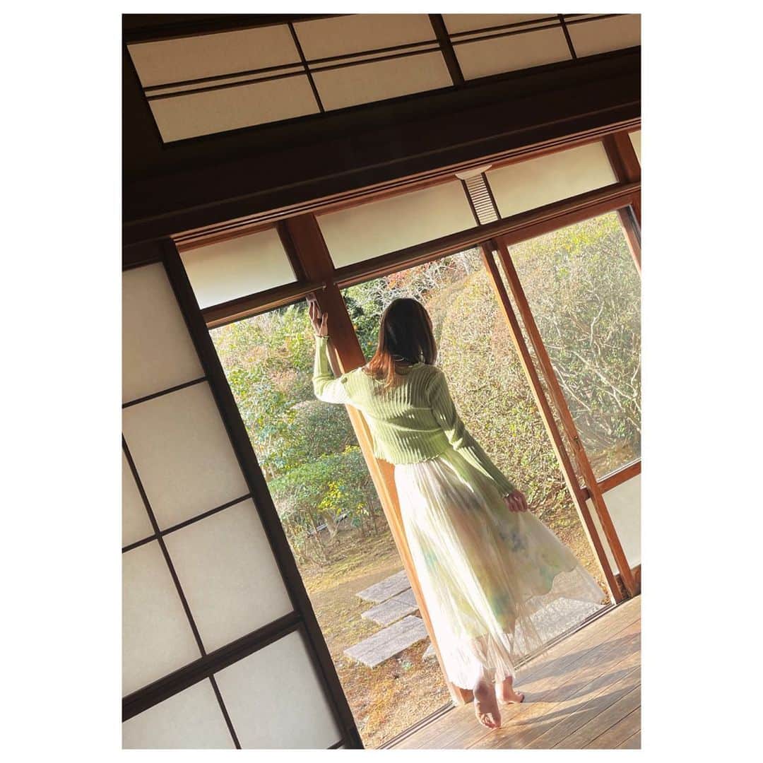 塩地美澄のインスタグラム：「本日発売の 『週刊大衆』の表紙になっております。 グラビアも掲載‼︎チェックして下さいね👍  ✅グラビアBlu-ray&DVD  4/22 発売  ✅デジタル写真集「女子アナ桃源郷」発売中  ✅最新写真集『Nocturne』発売中 #塩地美澄」