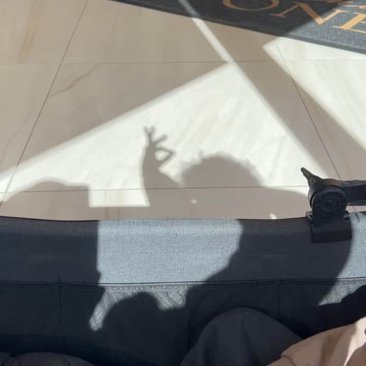 ミッキー・サムナーのインスタグラム：「🔈I do my own sound effects. I call this DIY/eco-friendly Easter. 🐰 that’s all folks…」
