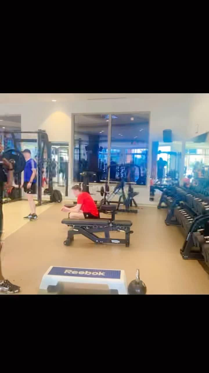 ラファエル・ホルツデッペのインスタグラム：「First Training Camp since 2 years 👊🏾👊🏾👊🏾」