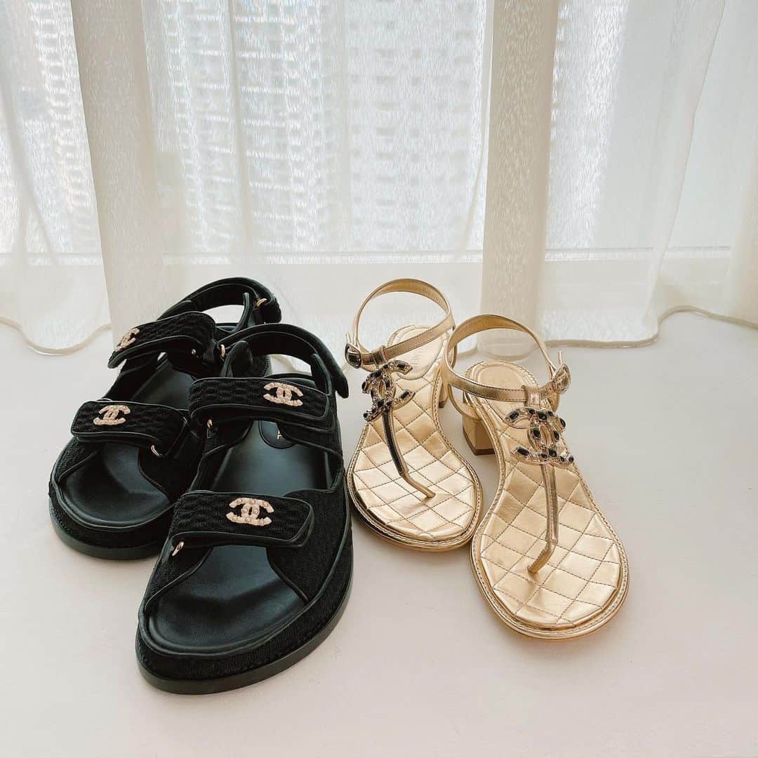 小林明実のインスタグラム：「お気に入りの靴✨  #singapore  #お買い物」