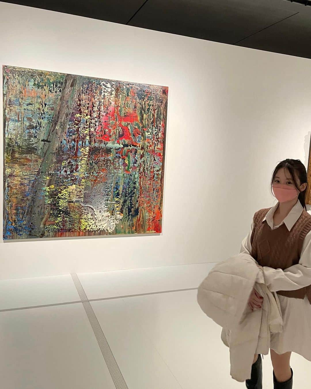 やのあんなさんのインスタグラム写真 - (やのあんなInstagram)「ポーラ美術館20周年記念展 モネからリヒターへ💐  光をテーマにした作品を通して 美術史の流れがよくわかる展示でした🫧 . . . . . . . #美術館 #美術館巡り #美術館好きな人と繋がりたい #美術館デート #美術館めぐり #美術館好き #美術館すき #ポーラ美術館 #美術館巡り好きな人と繋がりたい #美術館コーデ #芸術 #芸術鑑賞 #芸術好きな人と繋がりたい #アート鑑賞 #アート #現代アート #現代アート好きな人と繋がりたい」4月18日 19時15分 - anna_inthesea