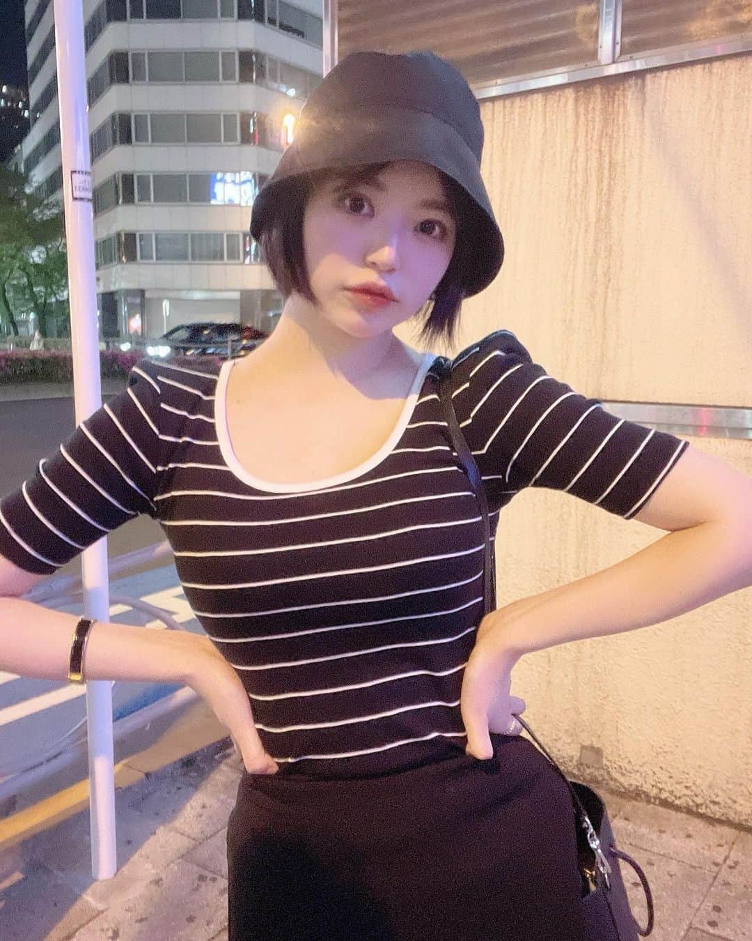 のインスタグラム：「🖤😗🖤 ブラックが落ち着きます😎 #ほた私服」