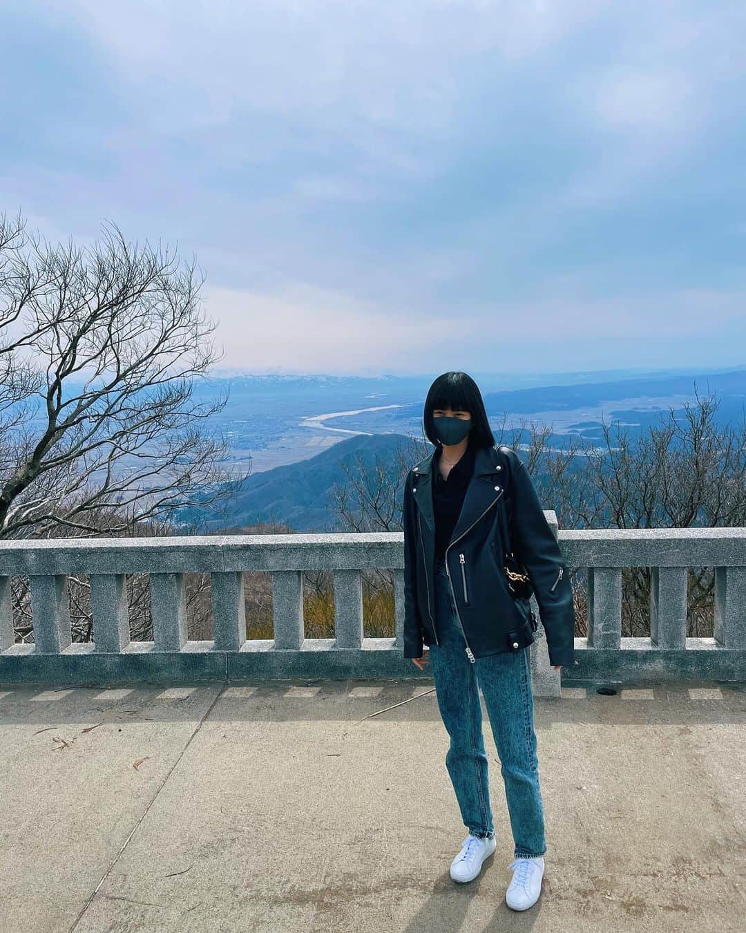 新井貴子さんのインスタグラム写真 - (新井貴子Instagram)「厄祓いへの道のりは険しかった。」4月18日 20時23分 - kikoarai