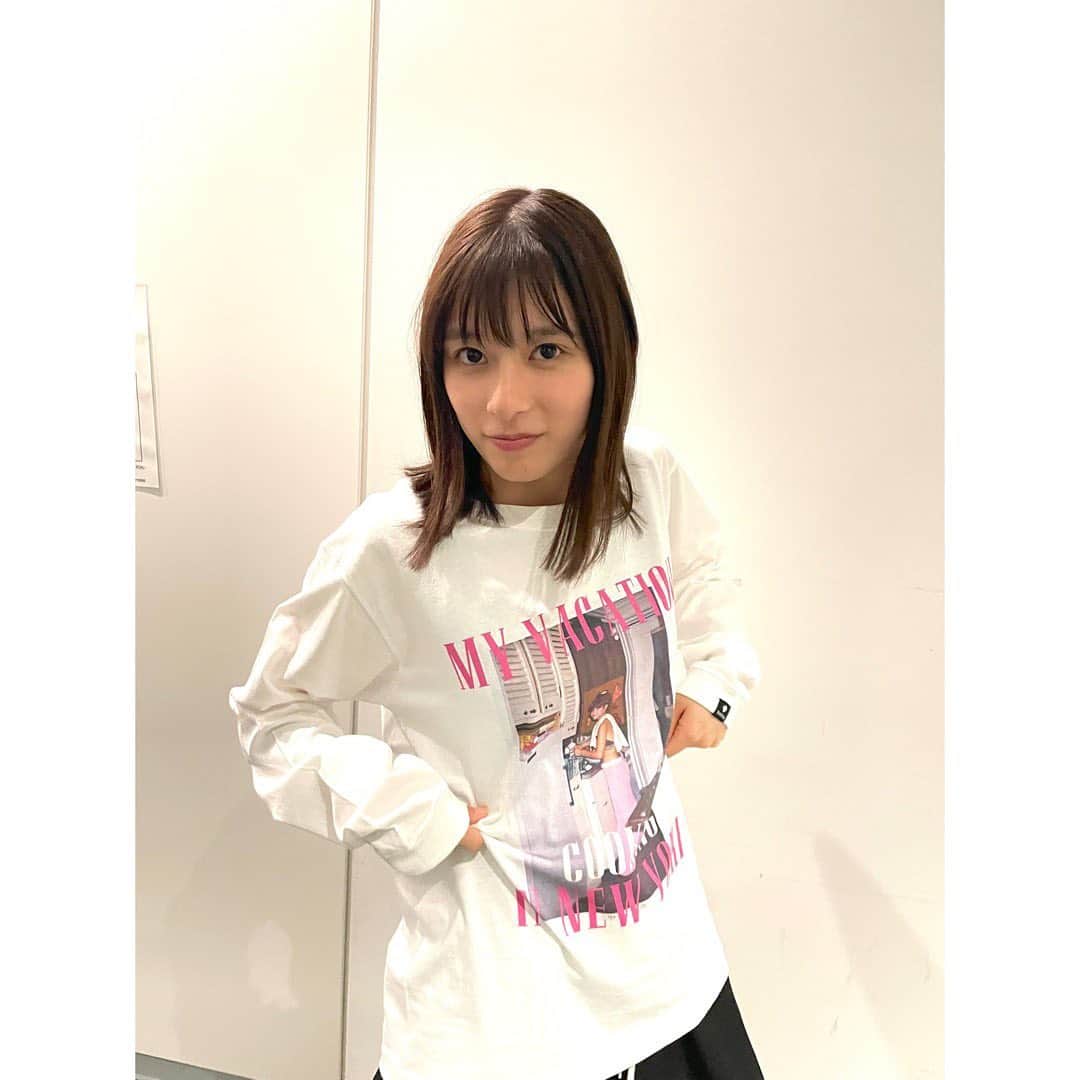 芳根京子さんのインスタグラム写真 - (芳根京子Instagram)「徹子さんのTシャツを頂きました！ 喜んで着ている芳根置いておきます🐼  #芳根京子を置いておきます #コトン」4月18日 20時35分 - yoshinekyoko