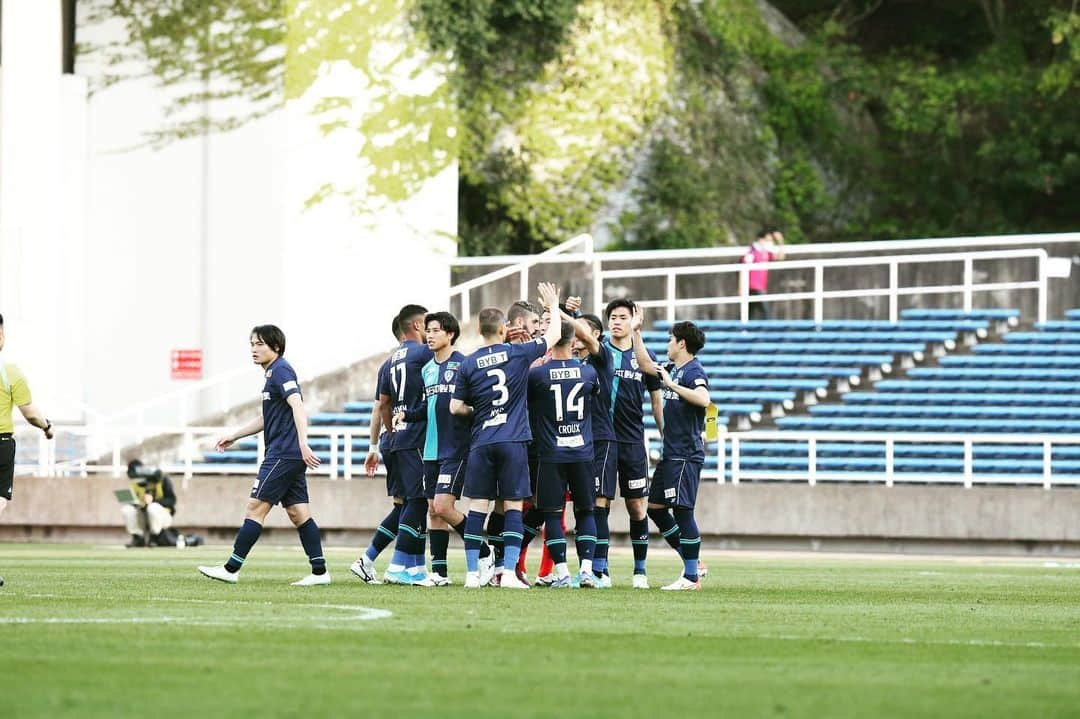 奈良竜樹のインスタグラム：「チームと仲間を信じて、戦い続けます。  #avispa」