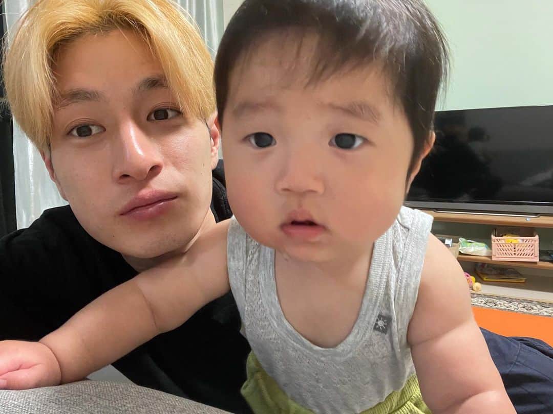 くぎけんさんのインスタグラム写真 - (くぎけんInstagram)「おはようござんす😁  今月のハイライトくぎ＆日々人です😂✌️  今月もよろしくな❣️」4月19日 9時39分 - kugiken0310