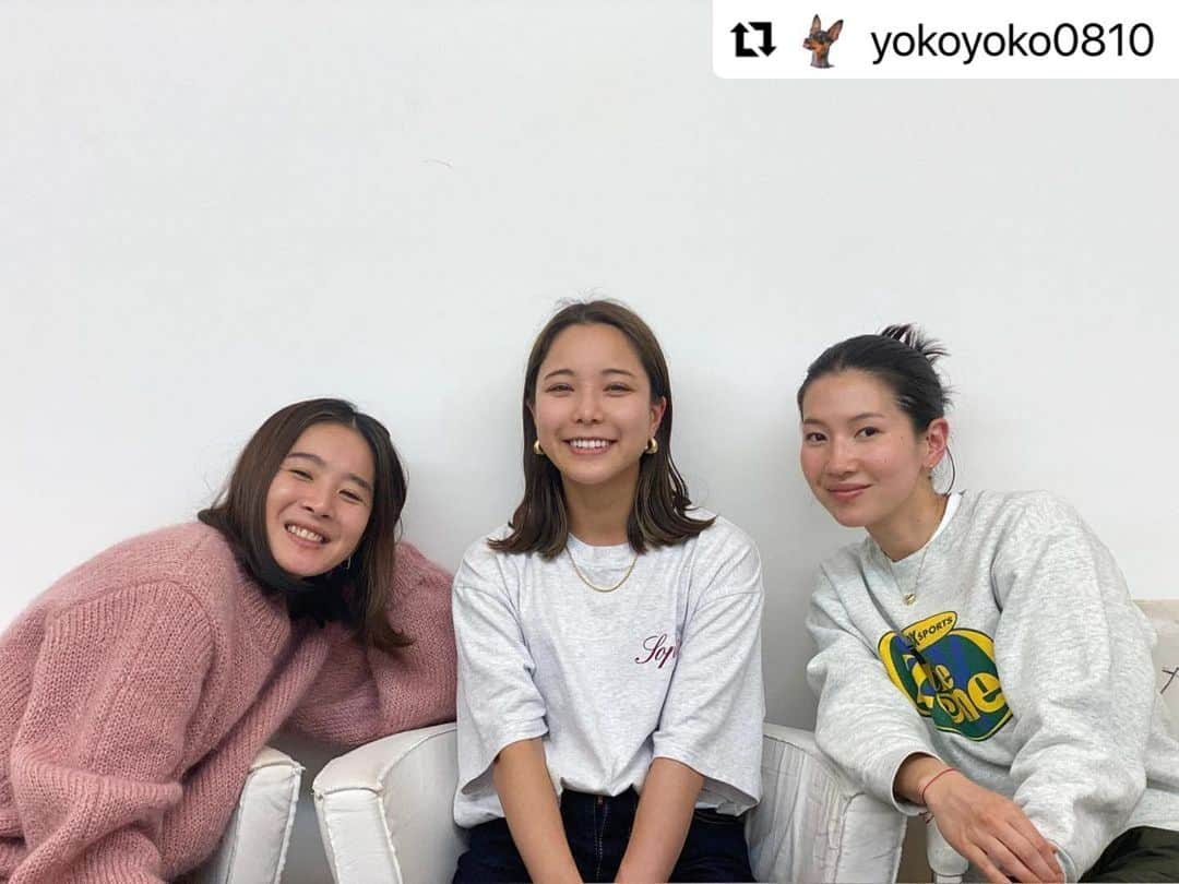 高梨沙羅さんのインスタグラム写真 - (高梨沙羅Instagram)「#Repost @yokoyoko0810 with @make_repost 楽しい時間をありがとうございました🥰 アホ毛と…またこのtシャツきてる笑  ・・・ @dodo_chiharu @sara.takanashi @kiki_sun  📸 @stylistshibutsu」4月19日 9時46分 - sara.takanashi