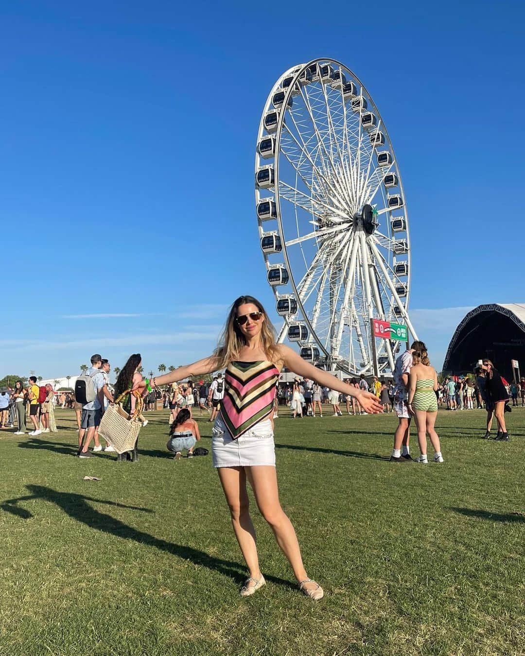 ベアトリス・レカリのインスタグラム：「Coachella…」
