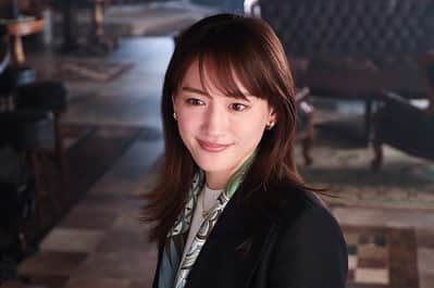 綾瀬はるかファンのインスタグラム：「. #元彼の遺言状 第2話 #月9  フジテレビで毎週月曜夜9時放送!!  @motokare_cx_  . . . #綾瀬はるか #ayaseharuka #harukaayase」