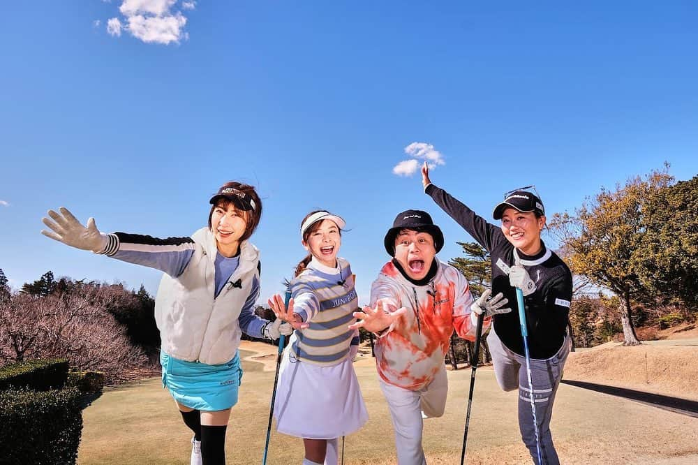 米澤有さんのインスタグラム写真 - (米澤有Instagram)「告知✏️ゴルフニカタナシ〜NONSTYLE GOLFに出演させていただきました☺️ 4月17日から @golfnettv 毎週日曜日配信です💛 楽しい企画でラウンド対決をさせていただきました‼︎⛳️ 私も見るのが楽しみー💓  なみきちゃん　@namiki_golf とペアを組みましたよー😍  #golfnettv #ゴルフニカタナシ #enjoygolf #golfswing #golfstagram #golfgame」4月19日 8時27分 - yu.u.yonezawa