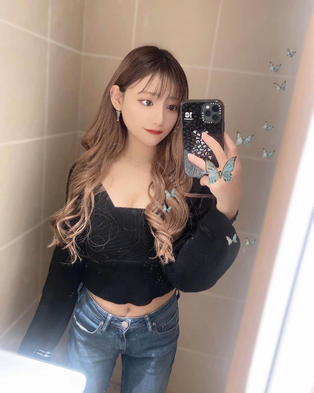 のインスタグラム：「髪色のせいでギャル感強め😇」