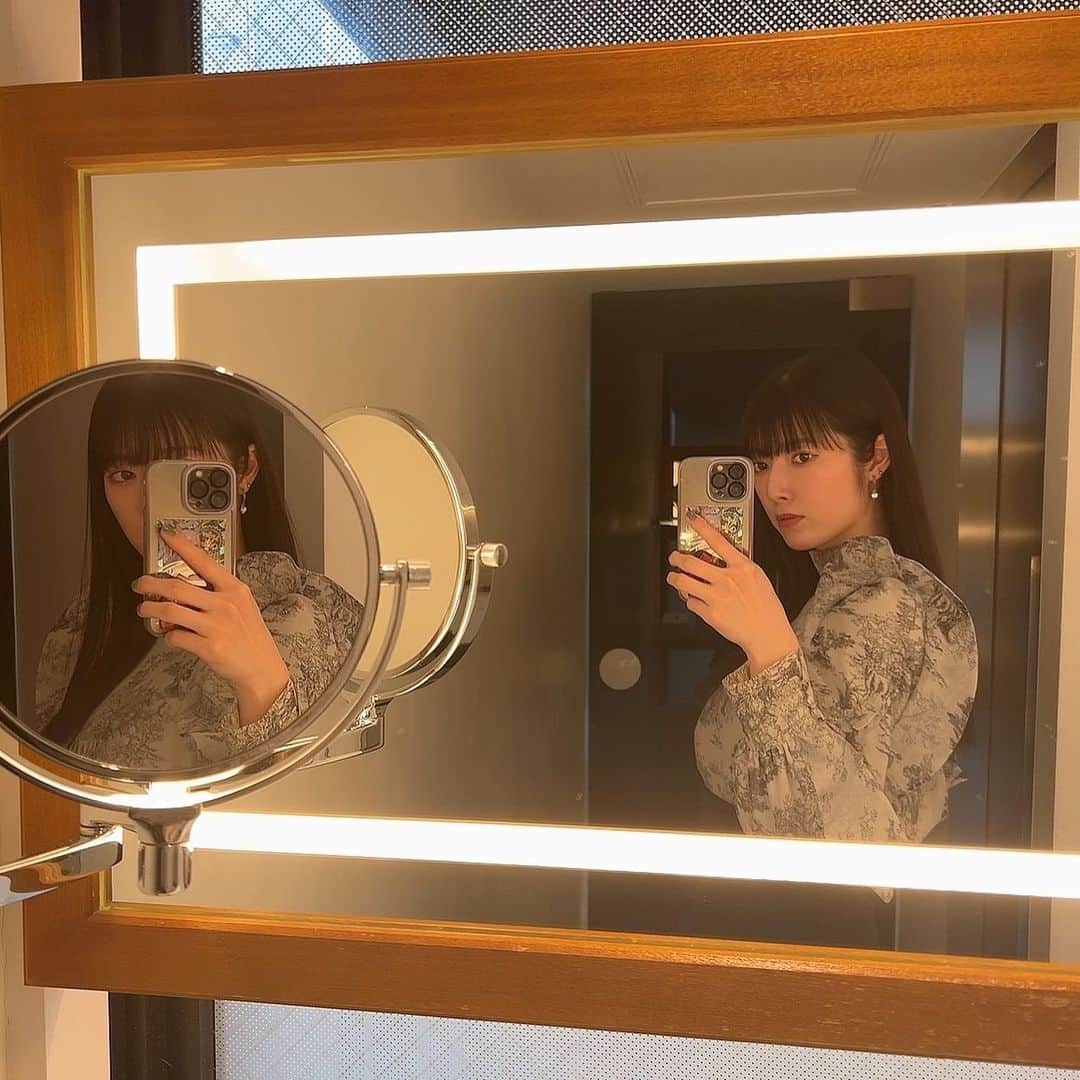 日下部美愛のインスタグラム：「コナンの映画みにいきたいなあ ⁡ ⁡ #snidel #photo #japan #model #me #hair #fashion #selfie #makeup  #followme #instagood #camera #instadaily #dailylook #사진 #데일리  #데일리 #셀카 #메이크업 #아이돌 #일본 #일본여자」