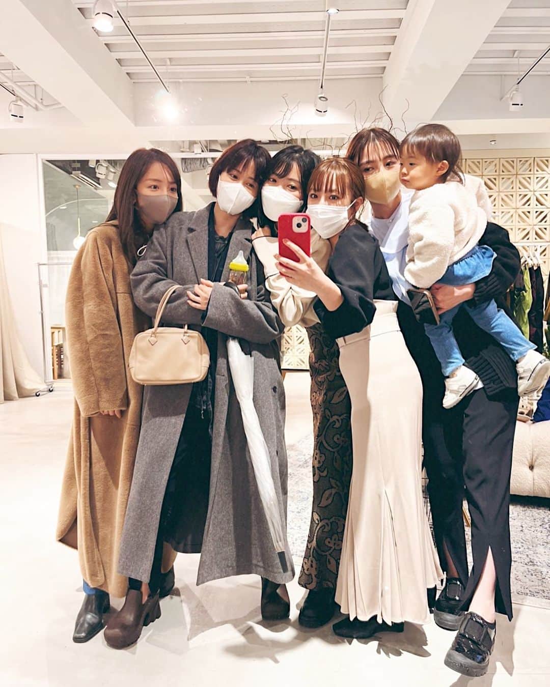 前田敦子のインスタグラム：「. この写真好きだな♡」