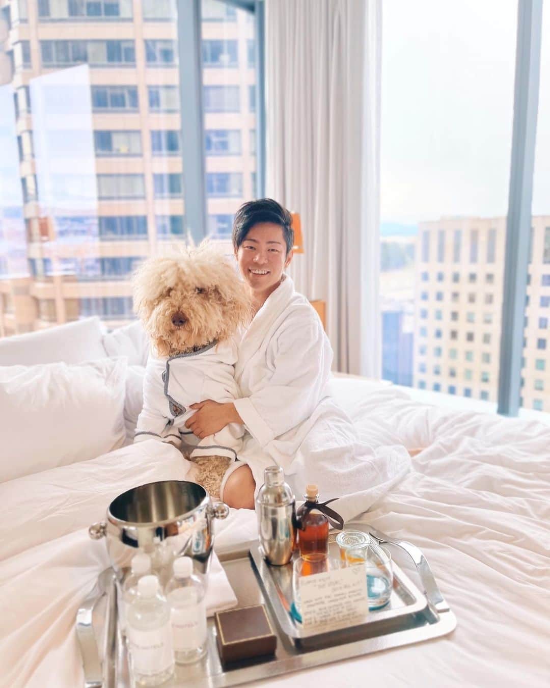 村上大介のインスタグラム：「@lottehotel_seattle Lotte Hotels & Resorts, the largest hotel group in Korea, is located in the heart of downtown Seattle on 5th Avenue, which is walking distance to the iconic Pike Place Market and the Space Needle!   @lottehotel_seattle 韓国最大のホテルグループであるロッテホテル＆リゾーツは、シアトルのダウンタウンの中心部にある5番街にあり、象徴的なパイクプレイスマーケットやスペースニードルまで徒歩圏内です！  #フィギュア #フィギュアスケート #フィギアスケーター　#オレゴン #ポートランド #seattle #lottehotel」
