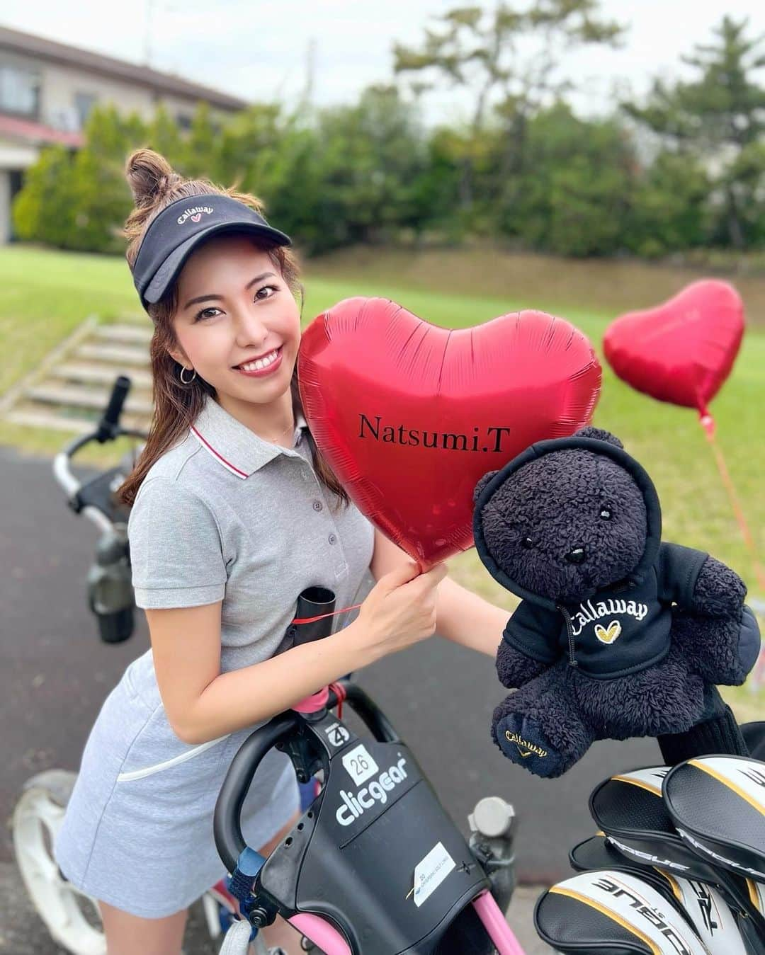 武田奈津美さんのインスタグラム写真 - (武田奈津美Instagram)「* ROUGE FESへ行ってきました⛳️❤️  ROGUESTMAXFASTを試打体験できる イベントホールがたくさん☺️✨ キャロウェイ一色に装飾されたゴルフ場に レディースゴルファーが集まって とっても華やかで楽しい1日でした❤️  ローグが欲しくなった❣️というコメントばかりで なんだかとても嬉しくなりました🥰 ぜひ皆さま試してみてほしいです🏌️‍♀️♩  @love_callaway @callawaygolf  @callawayapparel_japan   #LOVECallaway #キャロウェイ女子 #ROGUESTMAXFAST #アガるキャロウェイ  #キャロウェイ #callaway #ROGUE #ゴルフ #golf #ゴルフクラブ #roguefes #gdo #茅ヶ崎」4月19日 12時16分 - _natsumitakeda_